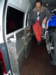 P1020142 まえだっち と 特注トランポBOX